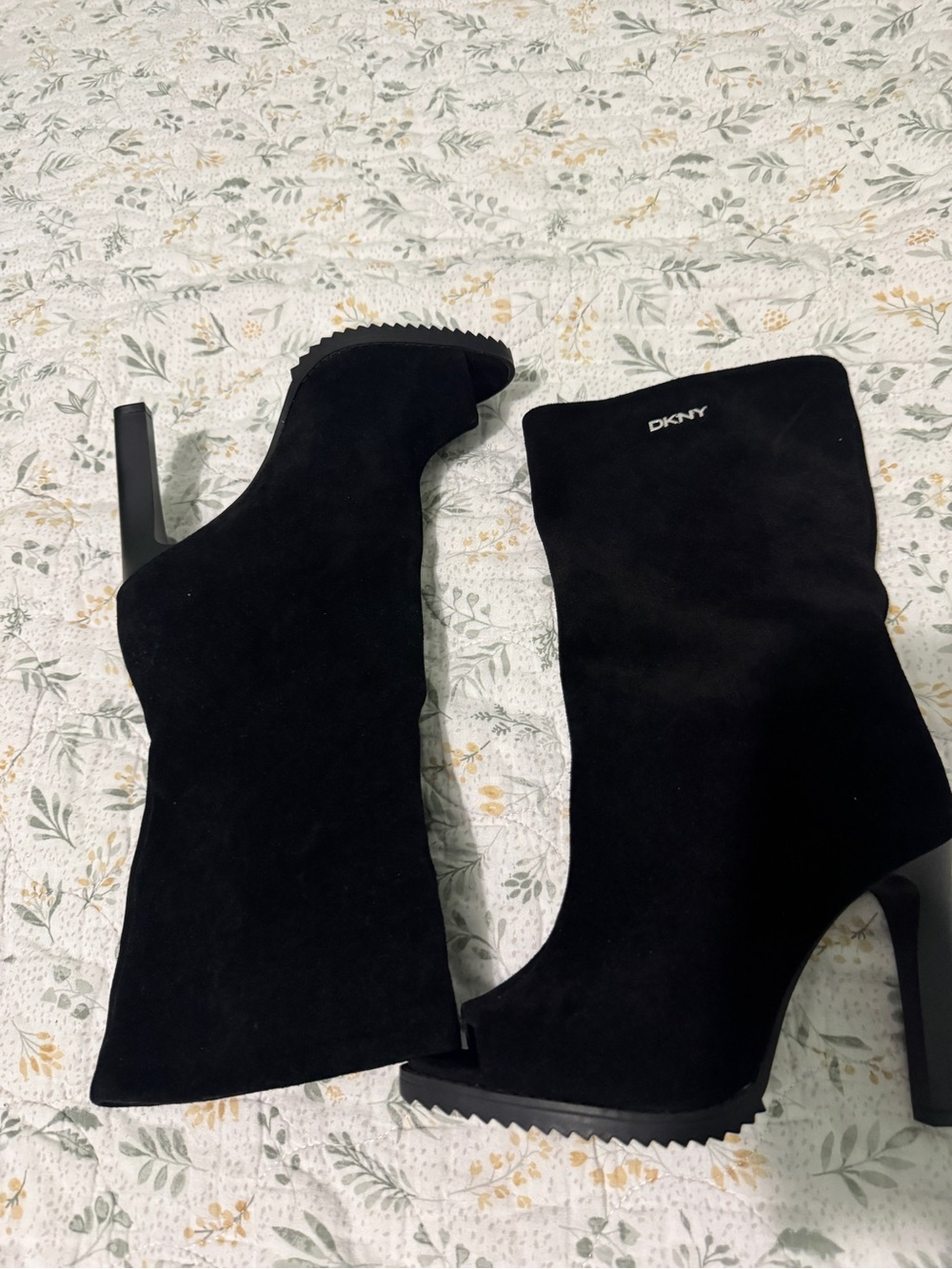 NWOT DKNY Black Suede Peep-Toe Platform Heeled Boots